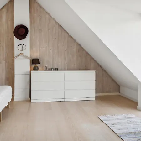 Stunning In With Kitchen 펜션