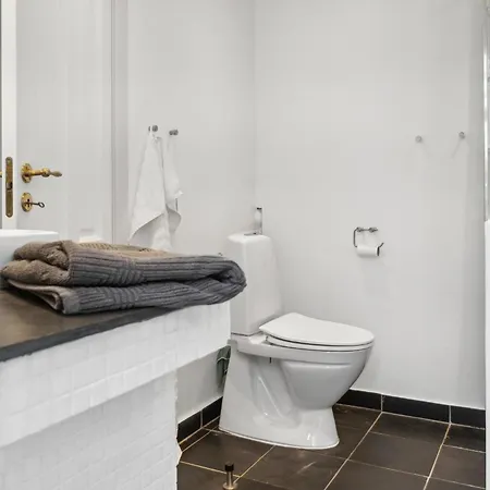 Stunning In With Kitchen 펜션 *